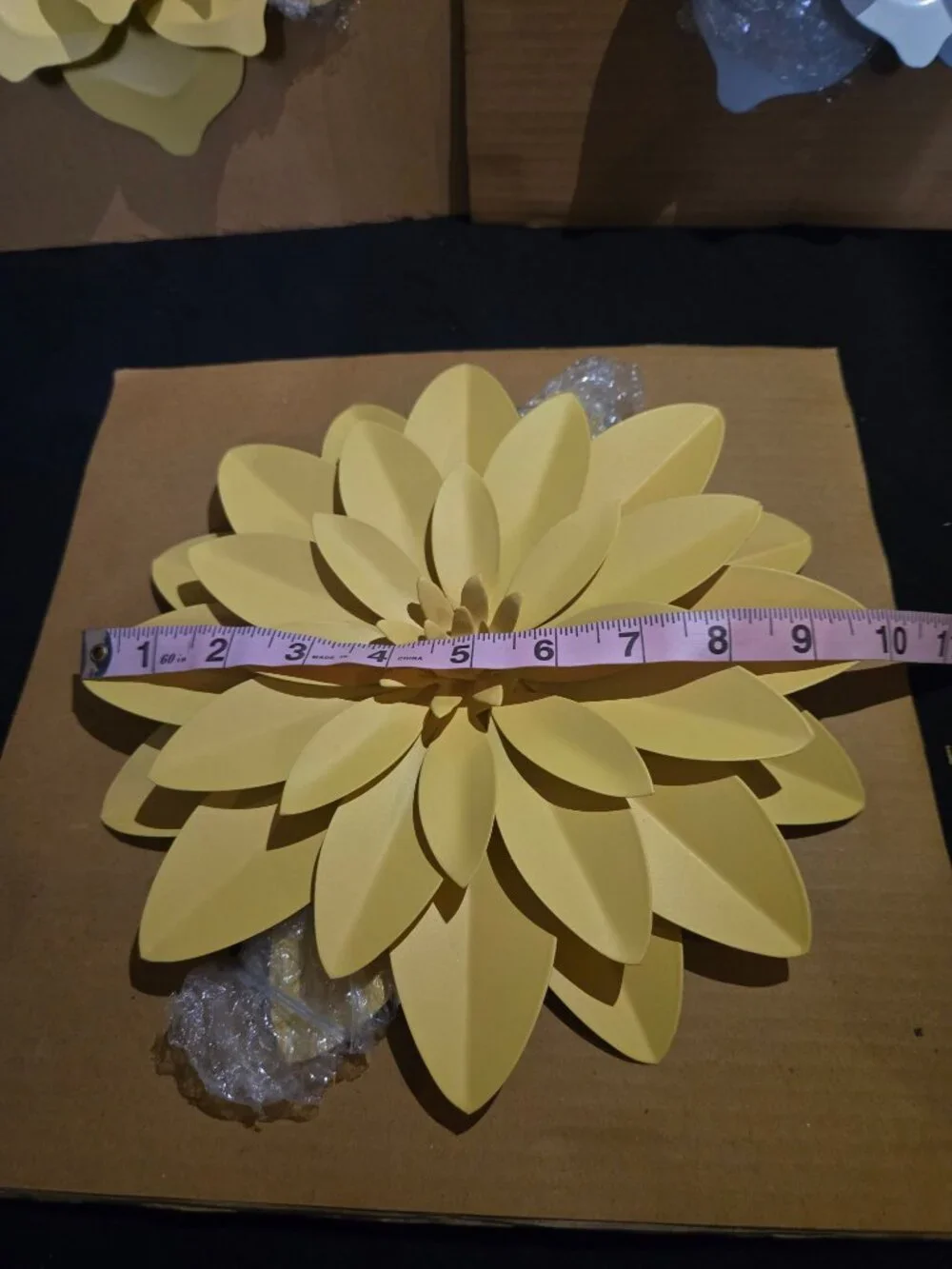 Pottery Barn Kids Metal Flower Wall Decor Set of 4 White Yellow New